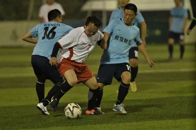 西媒：皇马球探抱怨500欧月薪太低